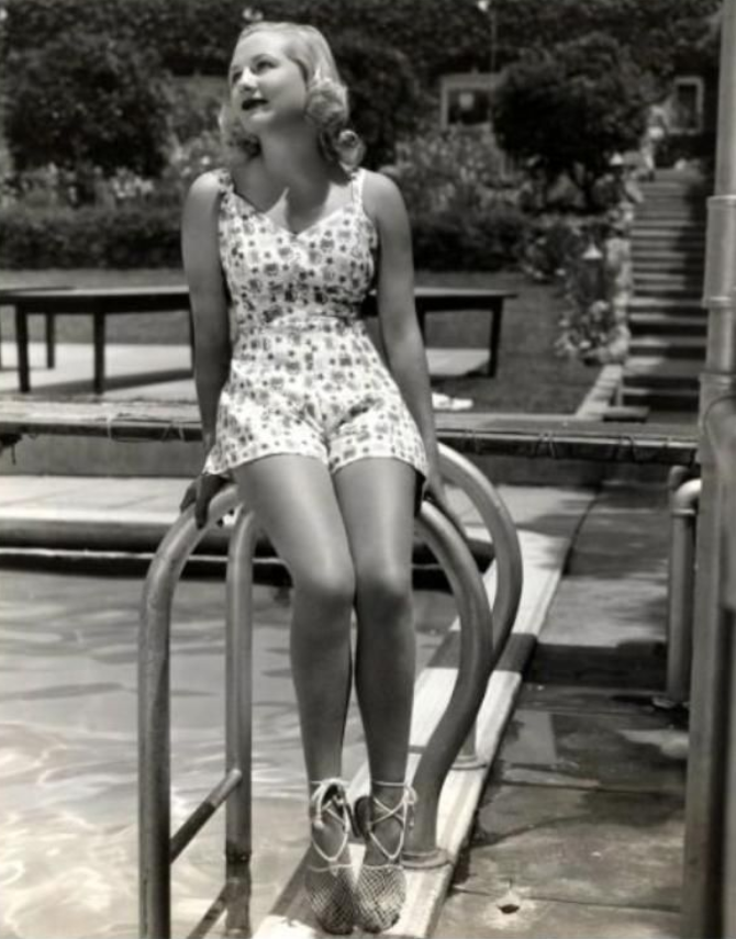 WAGongaware's tweet photo. Astrid Allwyn
#bathingbeauties👙 #PreCode https://t.co/NmH5MRBm8U