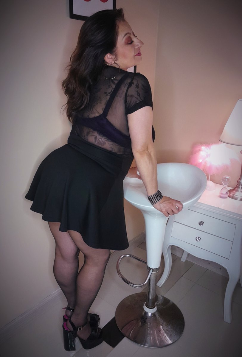 roxxanedum's tweet photo. Las fotos que subo aquí son solo el aperitivo…

¿Quieres el plato principal? Sígueme y activa las notificaciones 💋

#MILF #SexyMILF #HotMom #nsfwㅤㅤ https://t.co/mzjjBXi2R5