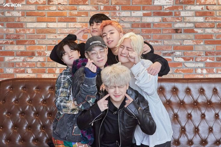 131_be's tweet photo. Happy 11th Anniversary🥳 ❤

To forever with iKON. 🥂

#ForeverSti11withiKON
#아이콘과함께한11년
#iKON #아이콘 @iKONIC_143 https://t.co/daegZXdOY6