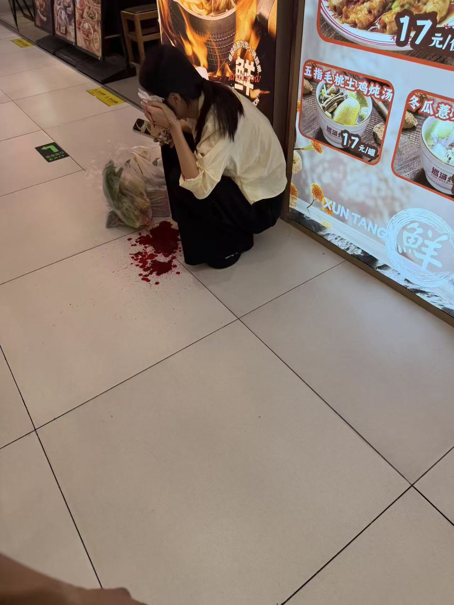 andy488688's tweet photo. 廣州大學城持刀捅人
9.14下午5點多
只捅眼睛 捅完就跑
聽說是幾個人團伙作案
四點還在大學城的我現在後背發涼 https://t.co/mEraqAvP9p