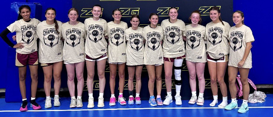 MTEliteDucks's tweet photo. MTE Ducks 11th Grade Select Platinum earns a varsity championship in their first fall weekend @zg_newengland Tip Off! Platinum outlasted Level Up 50-48 in a great back and forth varsity game where both teams stepped up and competed. #MTEDFamily #EarnedIt #PlatinumDucks https://t.co/GqoljqvhAb
