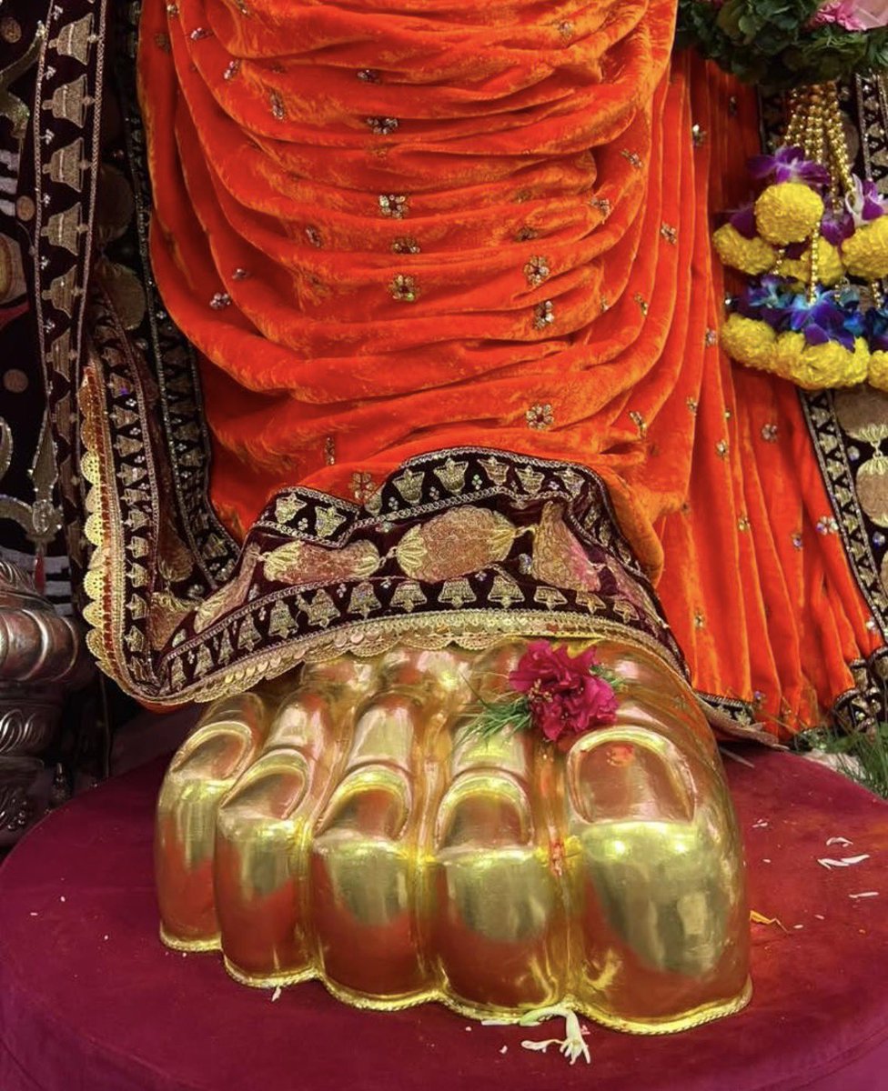 _blessingwave's tweet photo. Bappa’s Darshan, For Everyone!❤️✨ https://t.co/VSg9X9DVG0