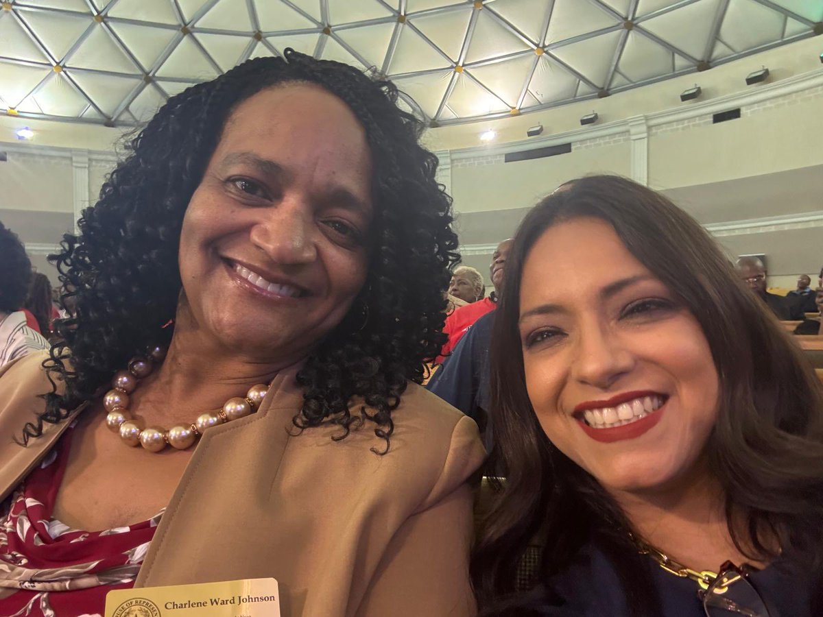 RepCWJ's tweet photo. It was an honor to listen to and meet Rev. Al Sharpton at his Houston Call to Action event! 🙌🏾

Rev. Sharpton reminded us about the power of unity and organizing for democracy. 

Preserve democracy by voting and checking your voter registration status at  https://t.co/8dDowBaVav! https://t.co/3fo9cl1rqo
