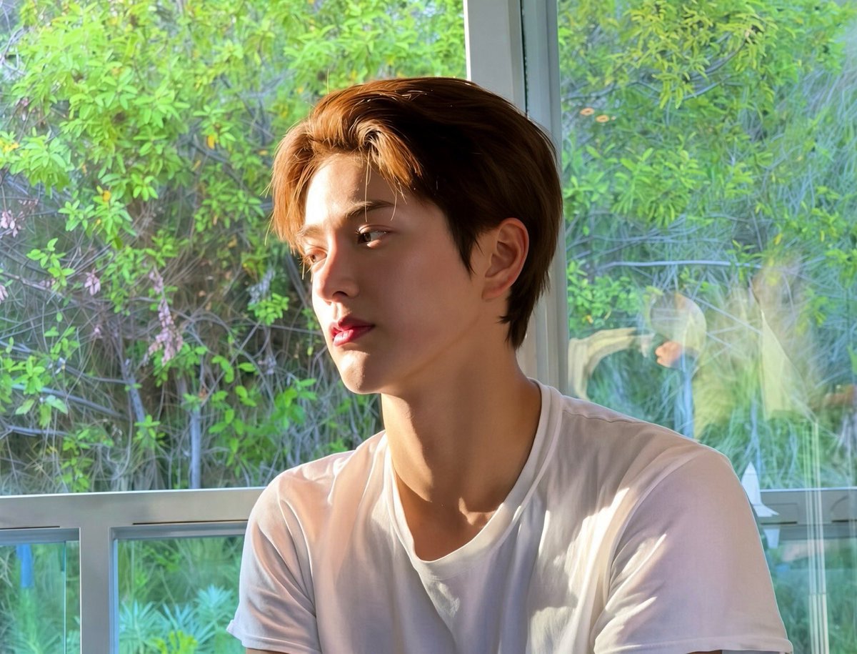 tetecoidezinha's tweet photo. sunkissed keonho https://t.co/E0KsEibNII