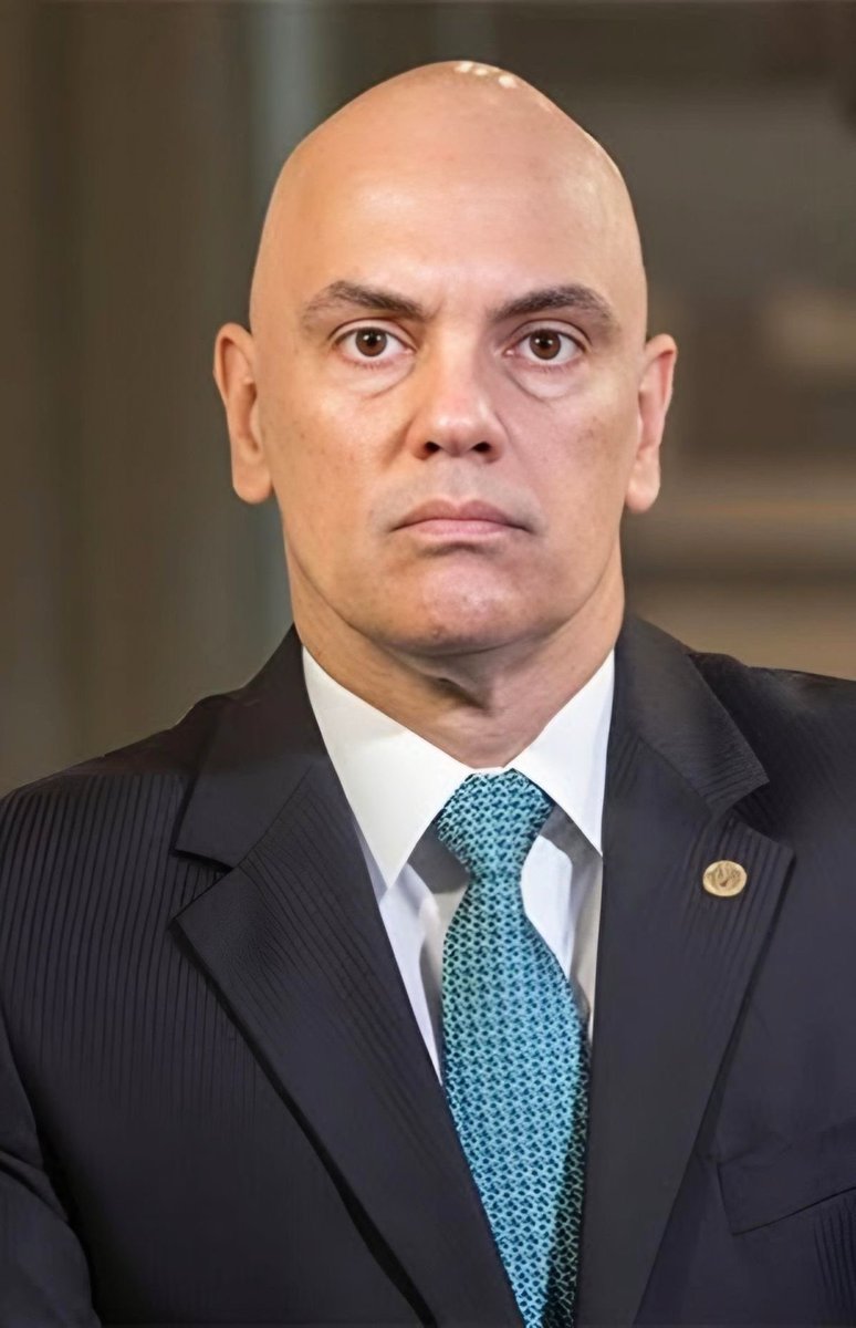 valuslk's tweet photo. Falaram que o labirinto parece o Alexandre de Morais KKKKKKKKKKKKK https://t.co/br8USf5NoP