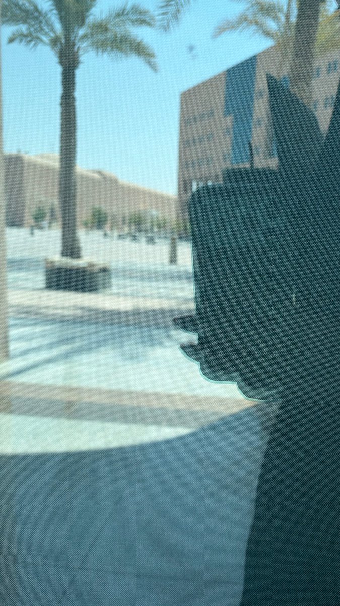 il49xi's tweet photo. كل ما سألت الحلوة 
 لوين بتئلي عالجامعة https://t.co/UXYLT7o7Wc