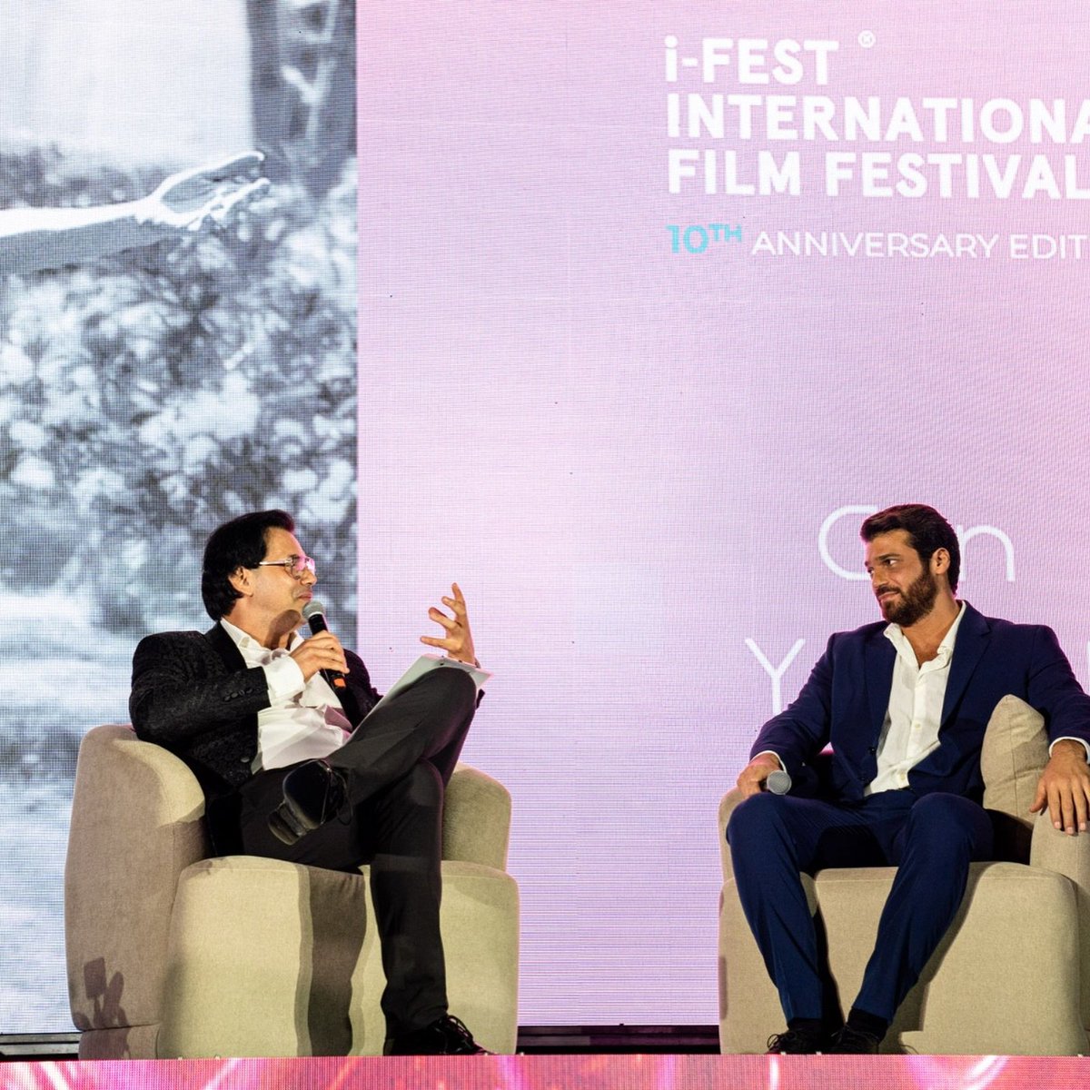 yforworld's tweet photo. #Repost @ifest.it
Alcuni momenti dello straordinario incontro ad @ifest.it 26 in un magico e gremito Castello Aragonese di Castrovillari con il grande @canyaman #canyaman #ifest #ifest26 #bellacomeilcinema
#CanYaman #cy_forworld https://t.co/Y4yWgenE7T
