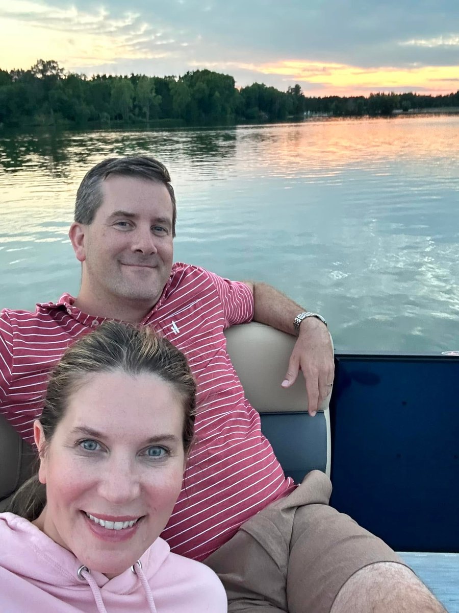 schroeder_prs's tweet photo. Today, I say goodbye to my strongest supporter and my dearest friend, my sister @kjomlsna 

Taken from us too soon. https://t.co/WdutygLkr2