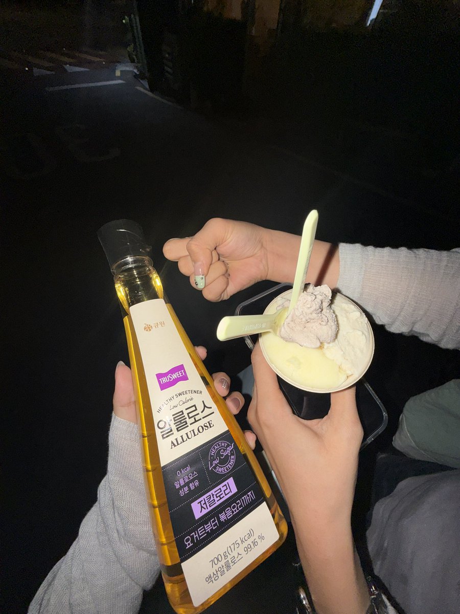 kohixhan's tweet photo. 성북구 원래도 취향의 카페가 많아서 좋아했는데
날잡고 낮부터 저녁까지 노니까 더더더더 좋아졌음... 이 동네로 이사 오고 싶다는 말 엄청 했다🎶 https://t.co/aSN34TH5y8