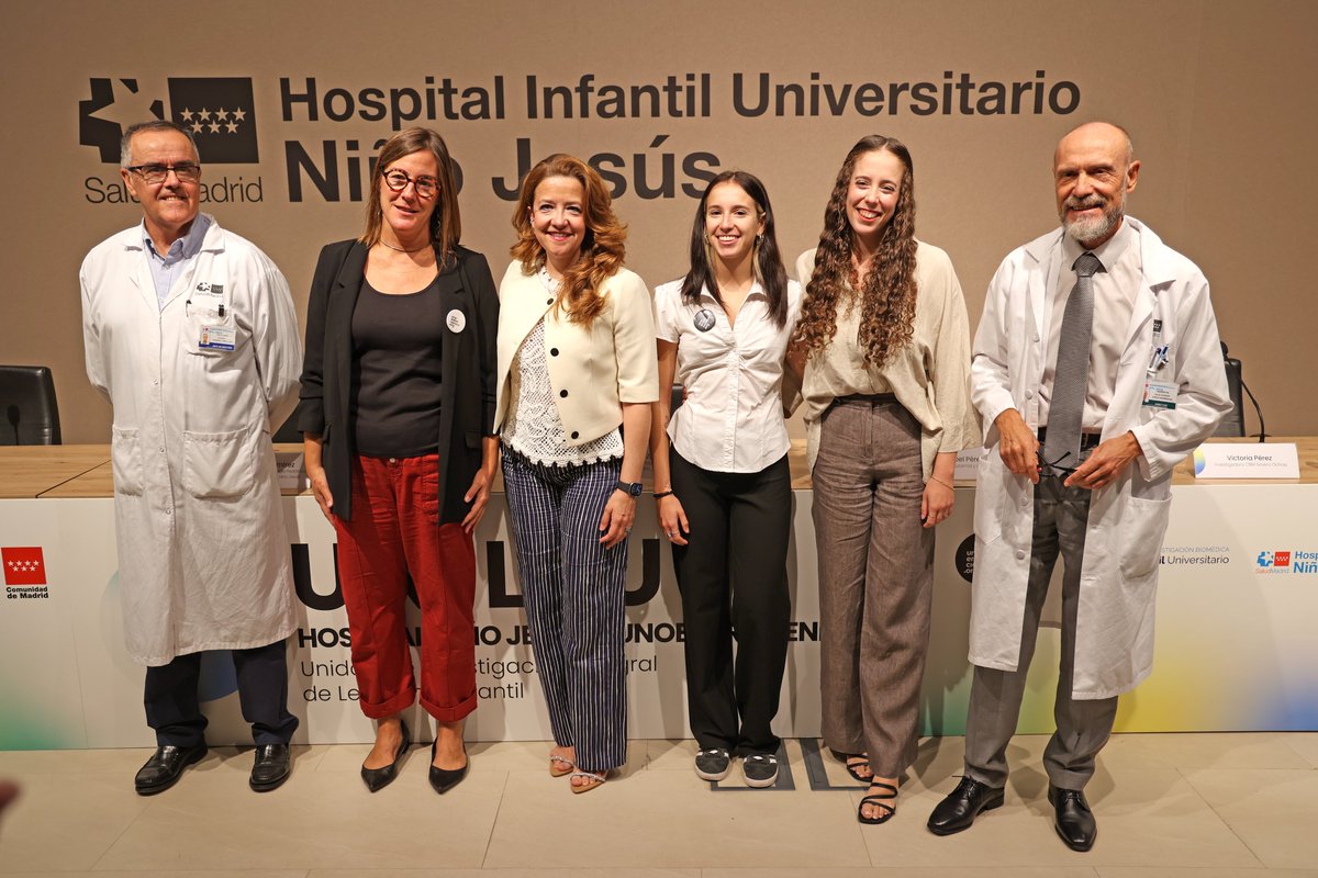 SaludMadrid's tweet photo. 🏥 El Hospital Niño Jesús estrena la primera Unidad de Investigación Integral de Leucemia Infantil en España. 

✅ La consejera @FatimaMatuteCM ha participado en la presentación de UNILEU, que permitirá personalizar y mejorar los tratamientos.

+ Info: https://t.co/YXGT6djbiF https://t.co/8kiLGfZivx