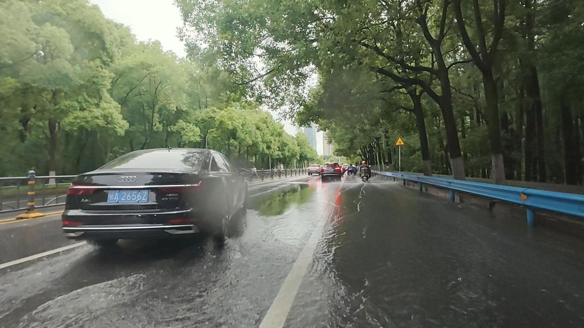 aizazrahoo's tweet photo. Just found a hidden gem indie track with fuzzy guitars + soft vocals—perfect for my rainy commute vibe https://t.co/ZtOTsbi3sg