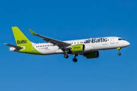 Debaser83994181's tweet photo. Air Baltic meldet Insolvenz an, bzw Gläubigerschutz nach Chapter 11 (US-Insolvenzverfahren). Tja, wer hätte das ahnen können? Vor dem Krieg in der Ukraine diente Riga als Drehkreuz für Flüge nach Russland.  Tja, und jetzt ist futsch dieses Geschäft. Der westliche Mainstream schiebt das auf den Krieg. Aber nein, es ist nicht der Krieg,  es sind die nutzlosen EU Sanktionen,  die eben eine entsprechende Gegenmassnahme produziert haben. Man nennt das auch FAFO 🤷‍♂️.