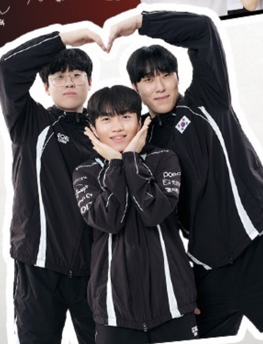 jlw0421's tweet photo. 🐈‍⬛🐻‍❄️🐻
⚡️🐶🦖 https://t.co/Wkyt2nJ7d5