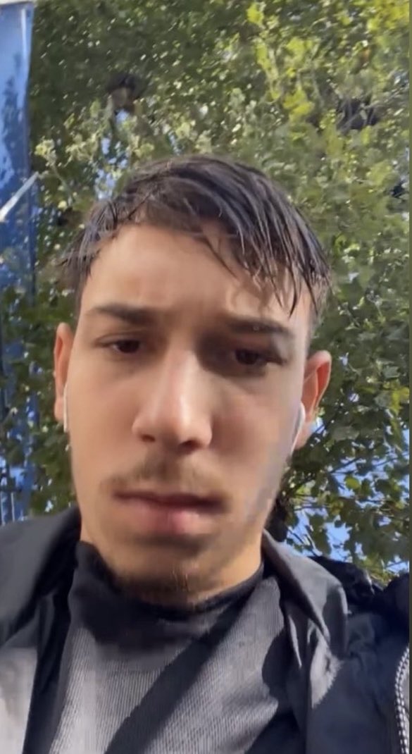 Yqmi17's tweet photo. Ahahahha c ce fdp il veut me faire mais tema ta tête va ntm et retourne te faire boost ton compte par muzan ton daddy https://t.co/ccRY0jYrNk