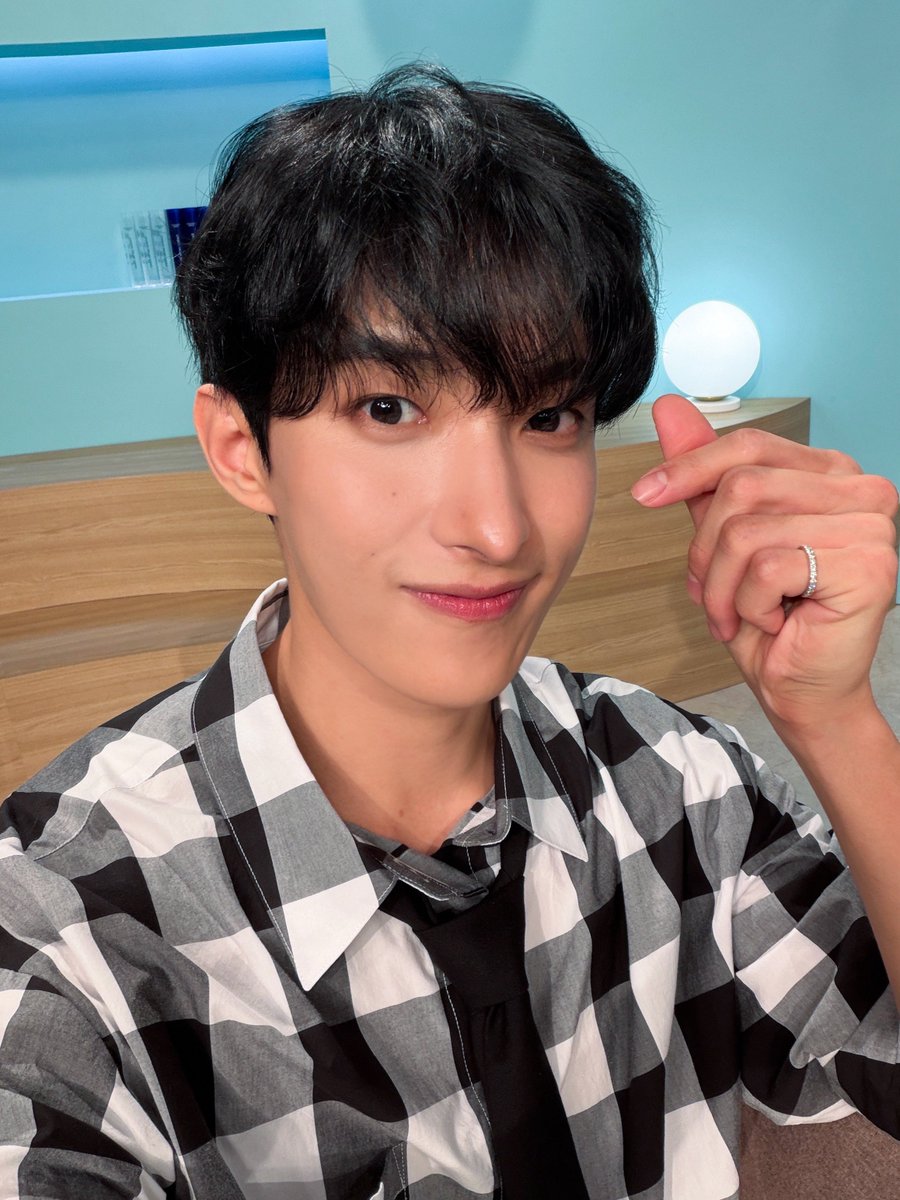 pledis_17's tweet photo. [17'S 도겸]
260914 #내남은연애

#DK #도겸
#SEVENTEEN #세븐틴 https://t.co/8TZFSupF7T