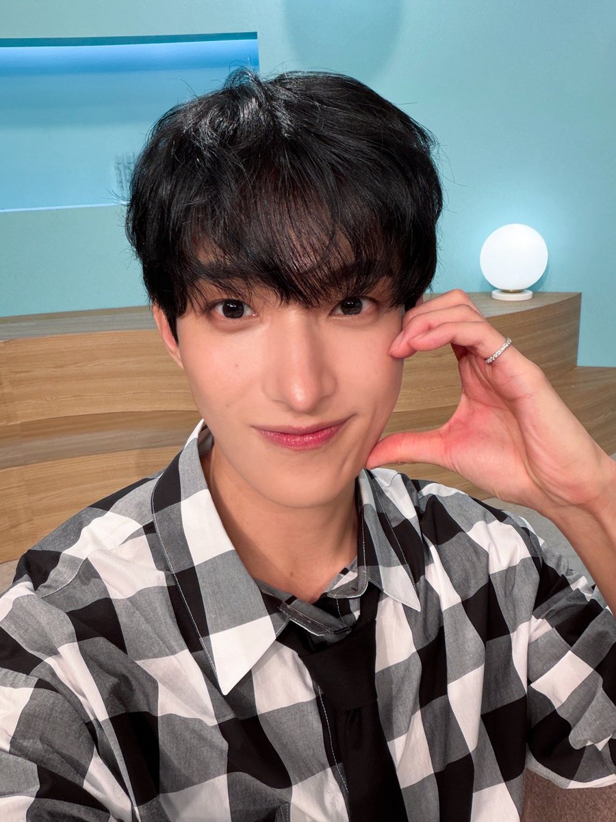 pledis_17's tweet photo. [17'S 도겸]
260914 #내남은연애

#DK #도겸
#SEVENTEEN #세븐틴 https://t.co/8TZFSupF7T