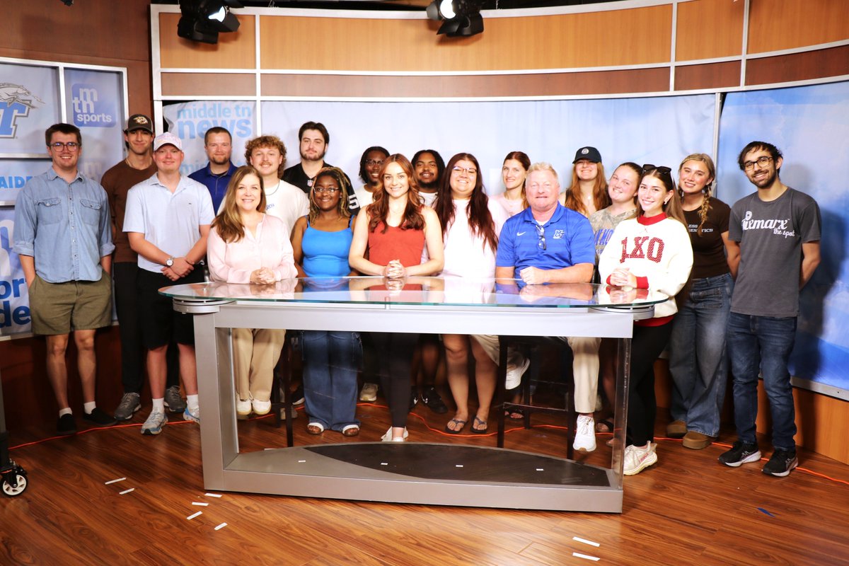 MediaCollegeMT's tweet photo. Our students are sitting in some pretty historic seats. Thanks to @CNN, @MTSU_SOJSM  now has news set equipment previously used by HLN, CNN’s Studio 58 newsroom and even the 2015 Simi Valley presidential debate. Thank you to our alumnus Reza Baktar, Executive Director at CNN. https://t.co/22pY0QGMYZ
