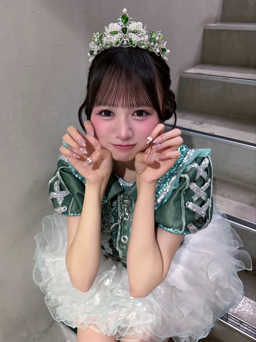 otoha_idp0320's tweet photo. アイペコ3周年ライブありがとうございました💚⟡.·

私は加入して約3ヶ月とまだ短いですが、メンバーとしてアイペコの3周年ライブに出演させていただけてとっても幸せでした💘

なにものでもなかった私の｢アイドルになりたい｣という夢を、この場所で叶えさせていただき、沢山の方が支えてくださっている今に感謝の気持ちでいっぱいです。これからも恩返しができるよう日々頑張るので、着いてきてね🤝🏻✨
