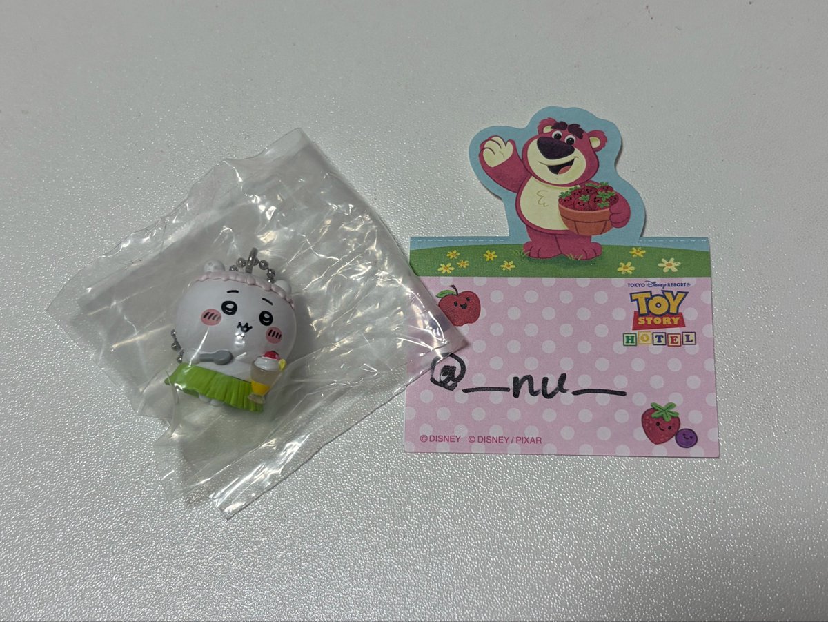 ____nu______'s tweet photo. ちいかわ　たべものいっぱいマスコット　

譲→ちいかわ
求→異種グッズ(サンリオ、ポケモンなども検討します！)

郵送にてお願いいたします。
#ちいかわ #ガチャ #めじるしアクセサリー #めじるし　#交換　#譲渡　#ガチャ交換 https://t.co/cWdtZNn6Iy