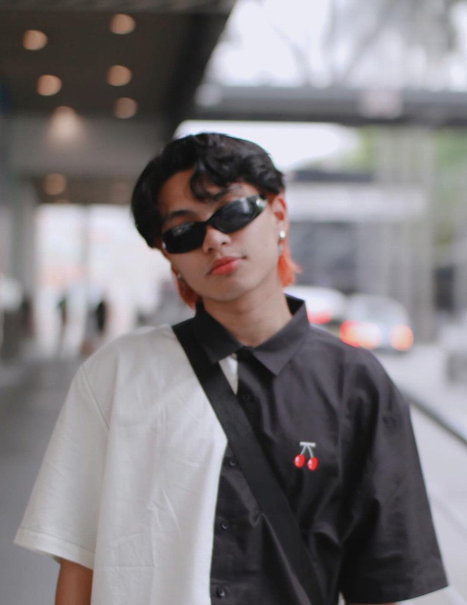 cupof_sbini19's tweet photo. we all know red haired gian was iconic, and silver gian was sumn— but i miss the half black-orangey gian 😭 like gets ba?? HAHAHAHAHA amats na amats ko talaga yon 😩🫵 @gianbernardino_
#tangianmo https://t.co/gQkVKdEV6y