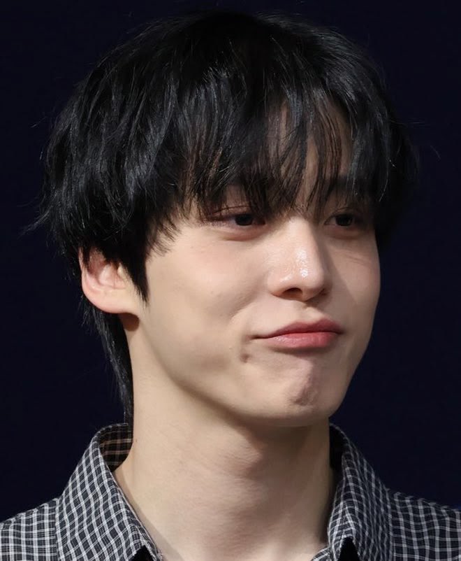 kyhxkwp's tweet photo. i love him i love him i love him ㅠㅠ https://t.co/SGMG8nwoFI