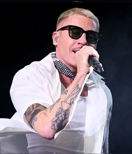 JimmyJ4thewin's tweet photo. 🚨NEW: Macklemore posts an Instagram statement after being dropped from Ed Sheeran’s remaining U.S. stadium dates. 🧵 

via Macklemore/Instagram https://t.co/2vuq4pGKL4