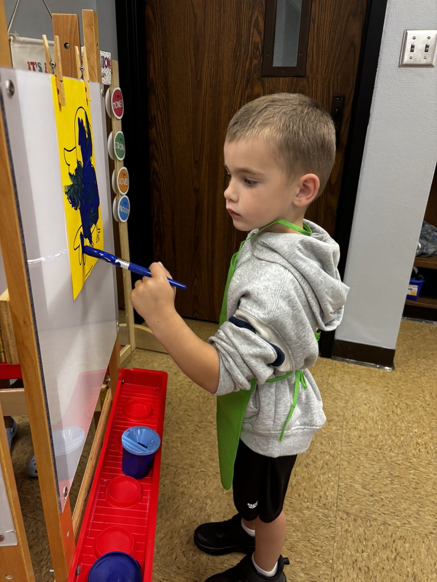 CPGophersPreK's tweet photo. We have some great artists in our class! 🦜🎨 https://t.co/I6CBwwtaxI