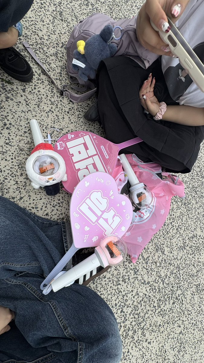 kamadesu's tweet photo. 보핍보핍 🩷 나 
티아라언니들 커버는 인생이쥐… https://t.co/r422DGJFnj