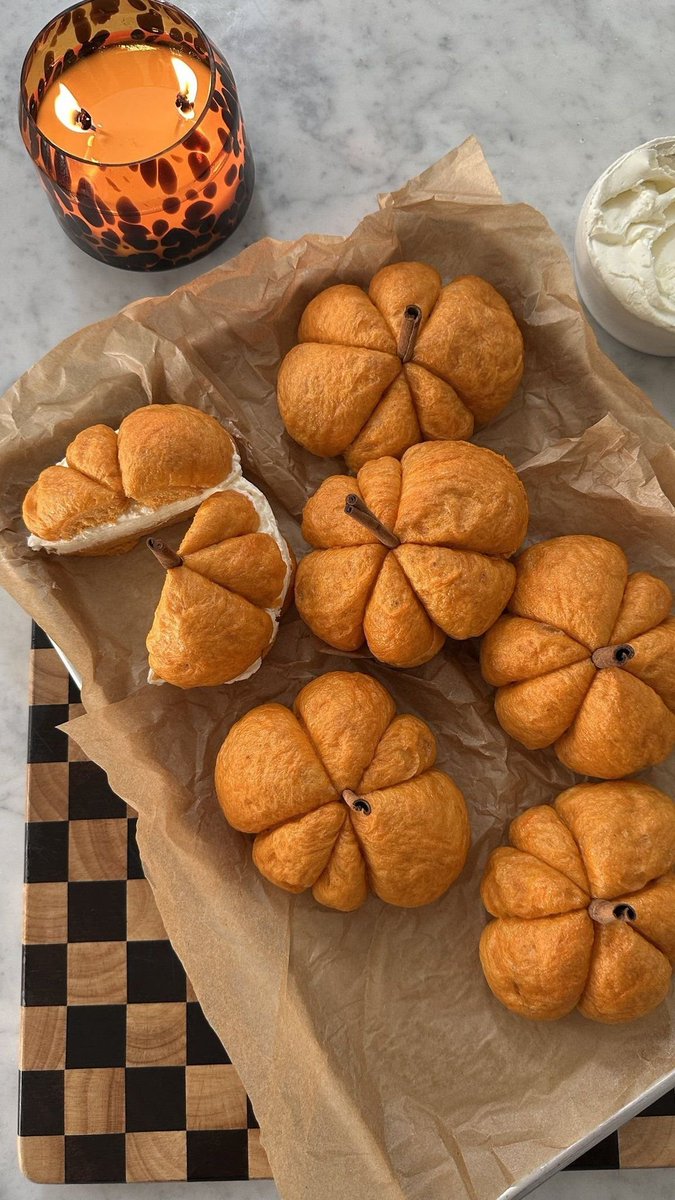 reminiscinbby's tweet photo. cozy autumn eats https://t.co/dWbUODjIFT