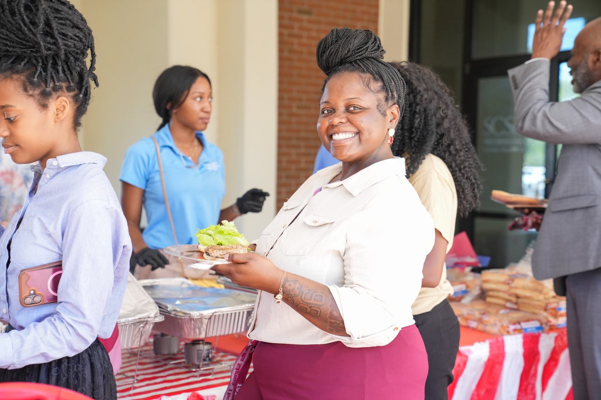 SCState1890's tweet photo. Our Open House was a success!

Last Wednesday, faculty, staff and students had the chance to learn about our program areas and explore the impactful research projects shaping communities across South Carolina.

Thank you to everyone who joined us during #AgAndLandGrantWeek! 🌱 https://t.co/gsR3POjUxg