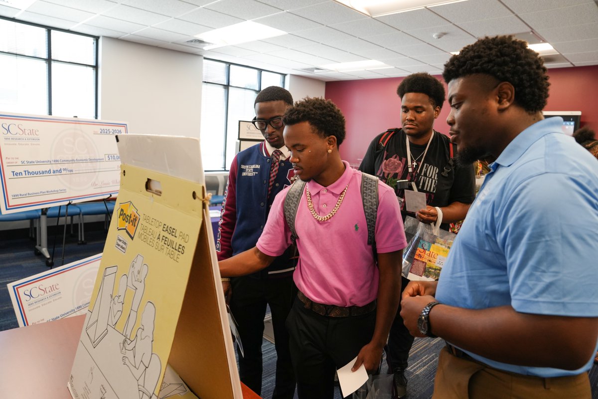 SCState1890's tweet photo. Our Open House was a success!

Last Wednesday, faculty, staff and students had the chance to learn about our program areas and explore the impactful research projects shaping communities across South Carolina.

Thank you to everyone who joined us during #AgAndLandGrantWeek! 🌱 https://t.co/gsR3POjUxg