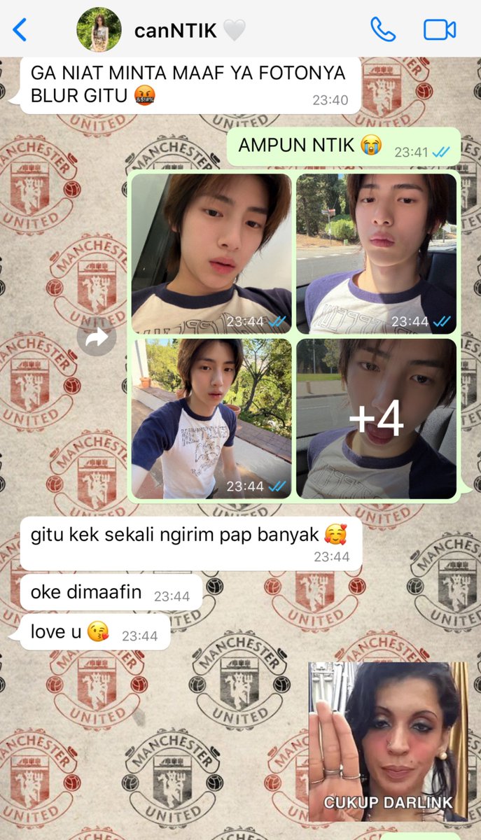 junibluuu's tweet photo. suatu hari pas jocan udah pacaran dan can mulai jago bahasa jawa..

#jjunabi one tweet https://t.co/1czin4cYec