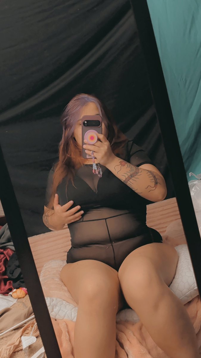 LustDevotee's tweet photo. Am I distracting you...? 

Posted similar but a bit more... Explicit pics elsewhere, I'm hoping y'all know where😉😉 hopefully I'll see y'all there!🩷 https://t.co/MlCGcD7UPh