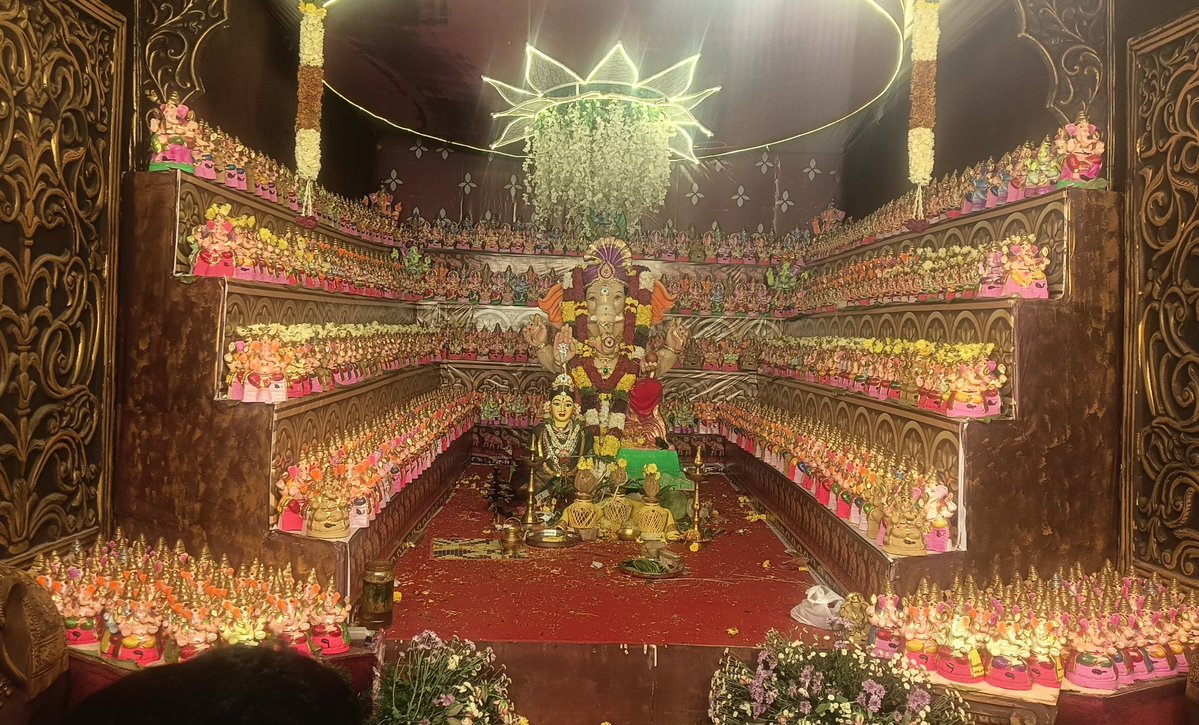 NIKILGOWDA__'s tweet photo. Blessing your TL with 1008 Ganapati❤️ https://t.co/o5rx3oWRK5