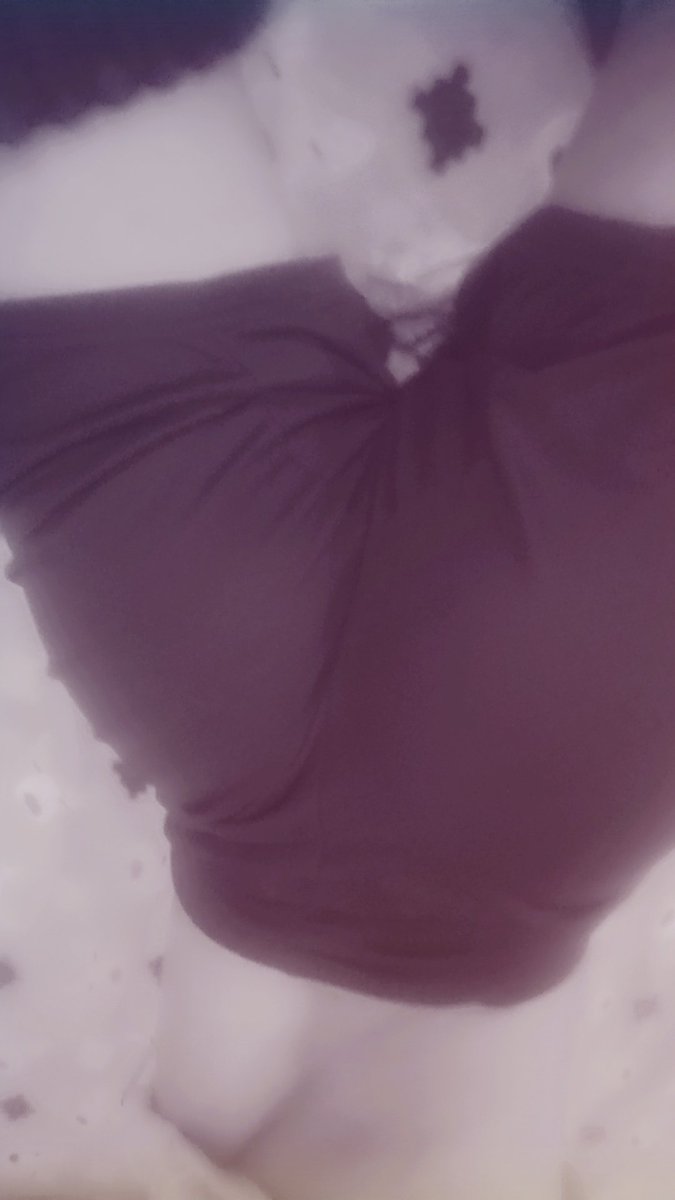 MO_H504's tweet photo. أي حجم العير اشيله 🤭💋 https://t.co/8ipnWc30BD