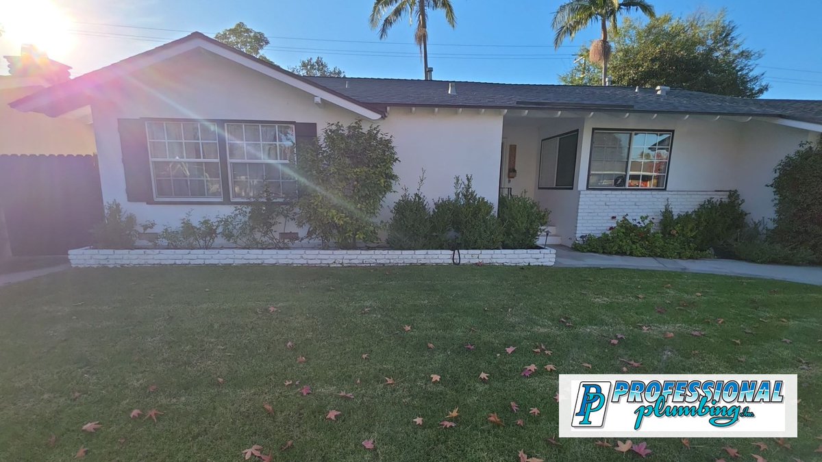 ProfPlumbingOC's tweet photo. "Other companies pitched us on full relining. Professional Plumbing fixed the actual issue fast and fairly." – Yvan C., Costa Mesa

Diagnose first. Price second. You approve before we start.

South Coast Plaza to 17th Street. https://t.co/0xMt3mpGZF
