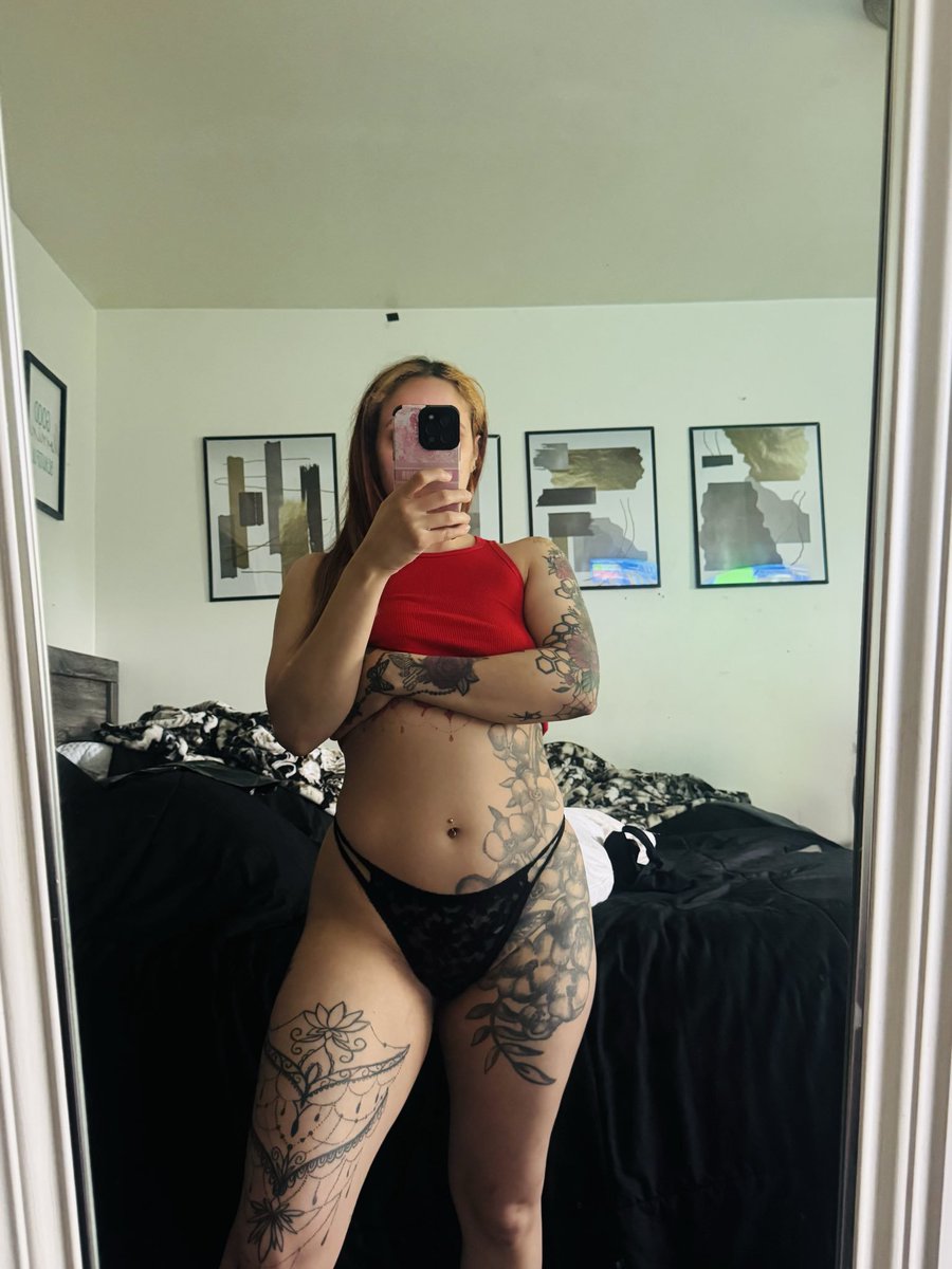 Latinablack_5's tweet photo. Good evening what should I eat today?
 #Jacksonville #Duval #Orlando #Tampa  #nsfw #latinagirl #floridameet #floridafreaks #facetime #FortMyers #Sebring #BowlingGreen #HainesCity #Bartow #PlantCity #Kissimmee #Ocoee #Zellwood #Milton #CrestView #NiceVille #buyingcontent #nsfwtwt https://t.co/FTqQ4asnLE