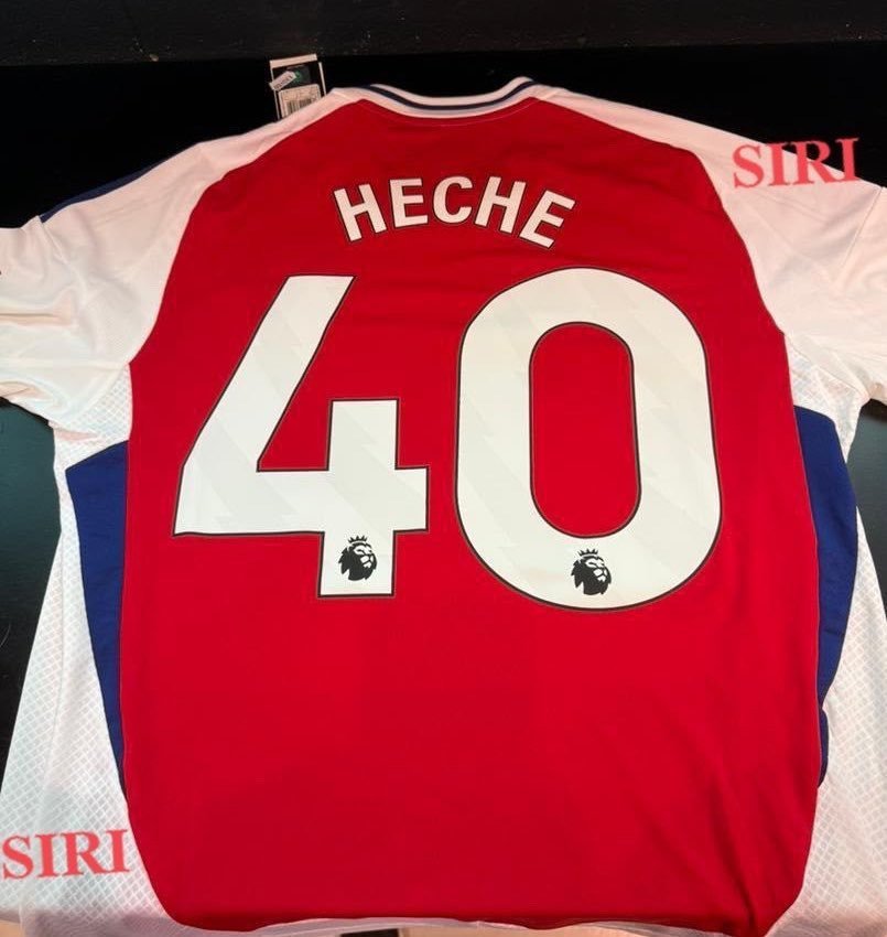KiwangoUpdates's tweet photo. 🚨 BREAKING NEWS 🚨

Moja ya vitu ambavyo Heche aliulizwa Mahakani ni pamoja na manunuzi ya hii jersey ya Arsenal iliyonunuliwa kwenye Tovuti rasmi ya Club, kwenye picha gharama zinasoma ni Paundi 517 ambayo ni sawa na Tshs. 1.84 Milioni kwa sasa na kwa kipindi 👇 https://t.co/ZHNfTsmFMg