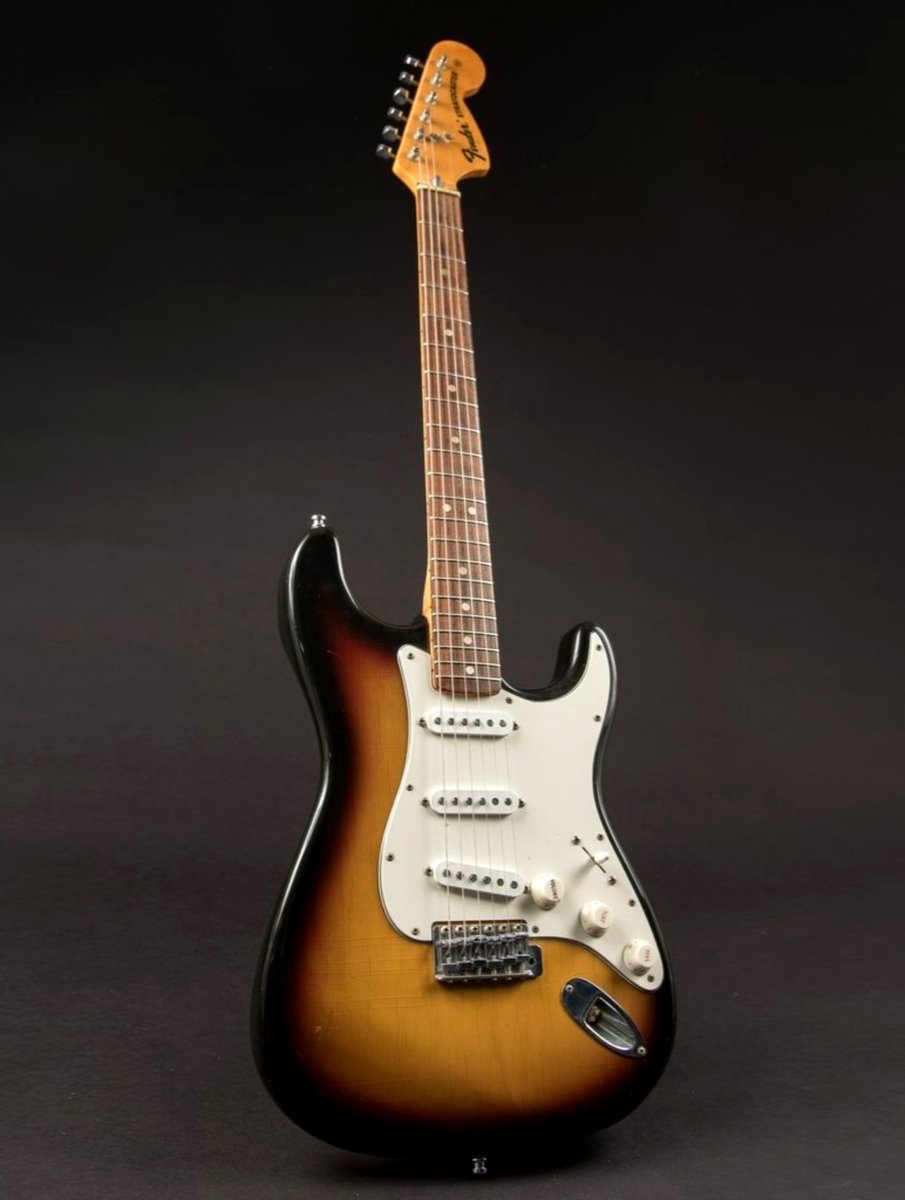 muerdekeroyo's tweet photo. In Memoriam Lynyrd Skynyrd's ED KING!
(September 14, 1949 - August 22, 2018) 
Ed King's 1973 Stratocaster, used to compose and record "Sweet Home Alabama" #FamousGuitars #guitar #Fender #Stratocaster #EdKing #LynyrdSkynyrd https://t.co/CcgecCnb67