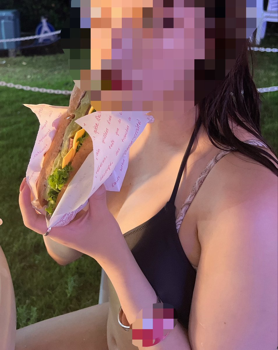 mashu_0X0's tweet photo. 二の腕脂肪吸引してから早5ヶ月
二の腕につきやすくてガタイ良くなりがちだったけど、腕細いだけでマジで華奢見え😭‼️
ちなみに3枚目は今より➕10kgの腕 https://t.co/BcfgePaTEw