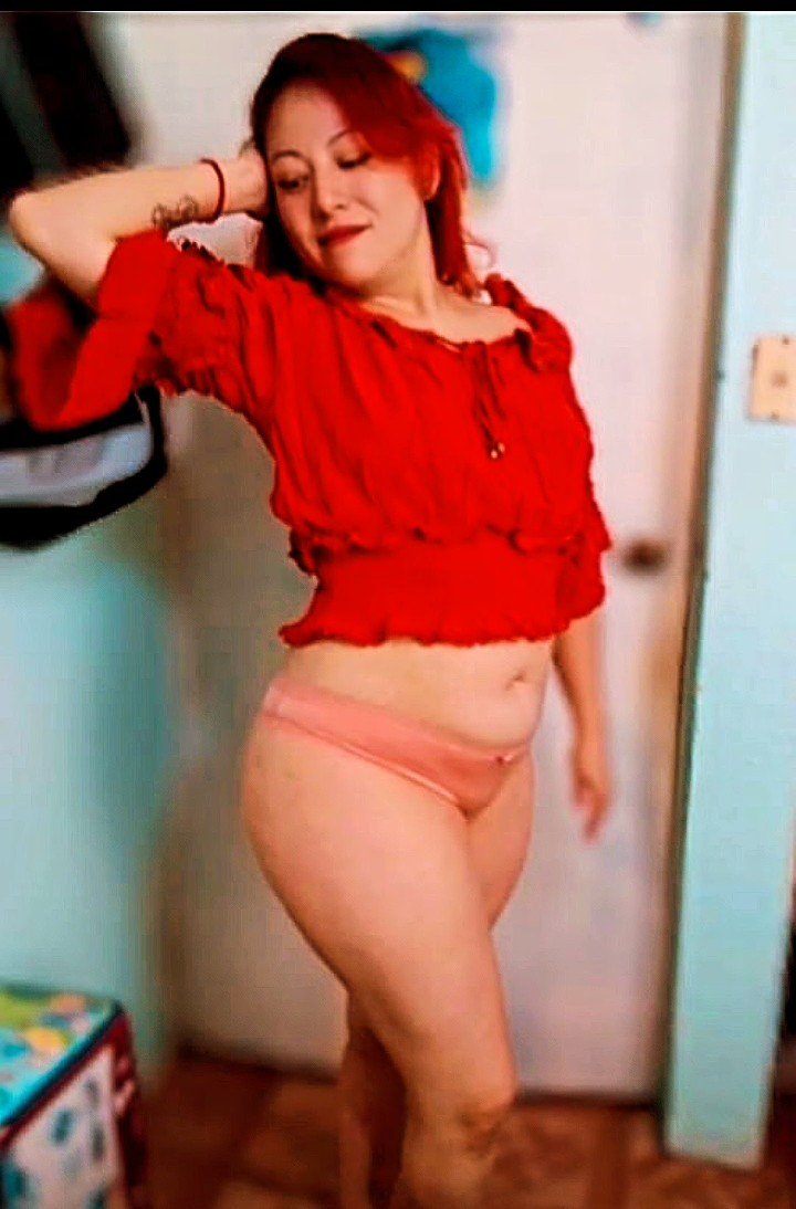 EpicPuchu's tweet photo. Cualquier ocasión es perfecta para mostrarle al mundo tu belleza!! @MystiquePuchu al natural! 😉😎

#modelo #nude #lunesdemorboyprovocación #sesiondefotos #cuevy #sabrosa https://t.co/mnBsoaa3QB