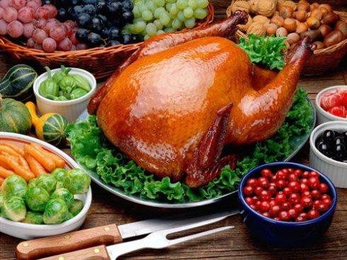 AllisonKrayhtc's tweet photo. Festive Turkey Dinner Alert! Juicy roasted turkey with cranberry sauce, trimmings, and a spiced hot drink – perfect for your holiday feast. Order now, limited slots only! https://t.co/vrXPAYhz25