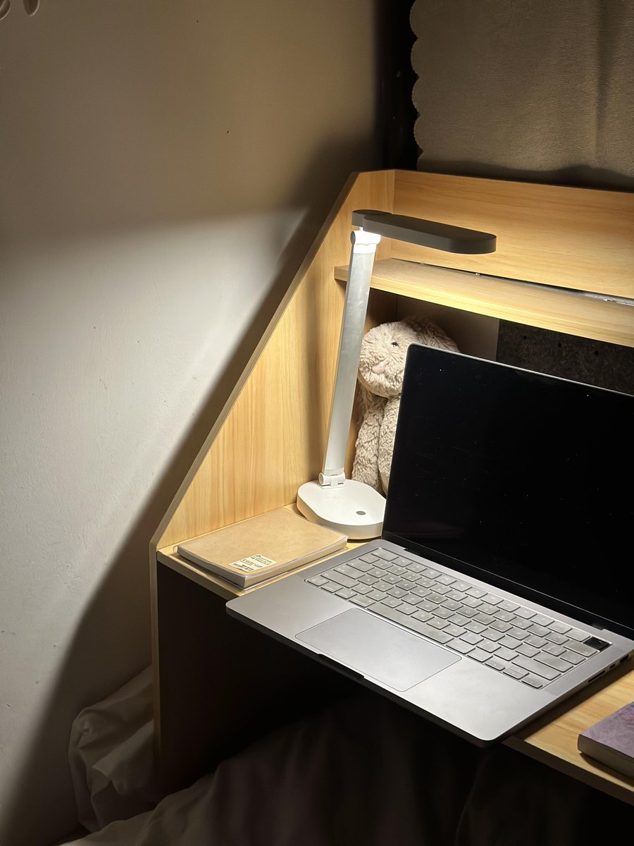 LettieDann6l's tweet photo. Building my perfect morning workspace: cozy lamp, fresh notebook, and zero clutter. Productivity starts with a tidy spot! https://t.co/y1Ml0r602q