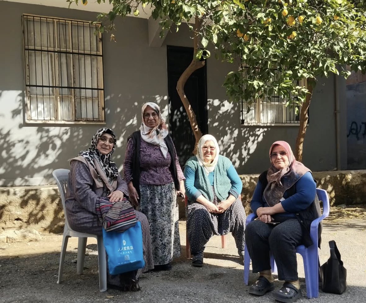 Akkadinadana's tweet photo. 📍 Pozantı

İl Kadın Kolları Yönetim Kurulu üyelerimizden @AyselToklu2 hane ziyaretlerinde bulunarak gönüllere dokundu.

Samimi sohbetlerin ve güzel temennilerin eşlik ettiği ziyaretimizde, gönül bağlarımızı güçlendirdik. 🇹🇷

#GönülKöprüleri https://t.co/VetKXPAVMb