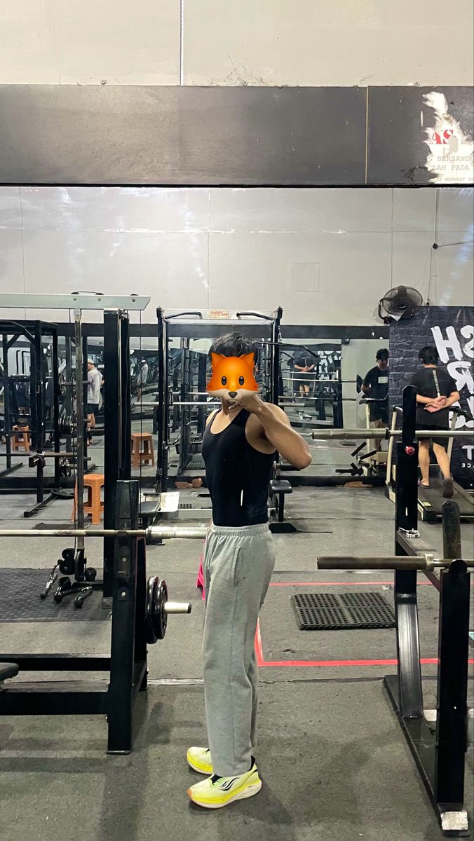 bwlllu's tweet photo. Gym 10% scrol TT 90% #gayjogja #gaysolo https://t.co/RG7Qyohbmr
