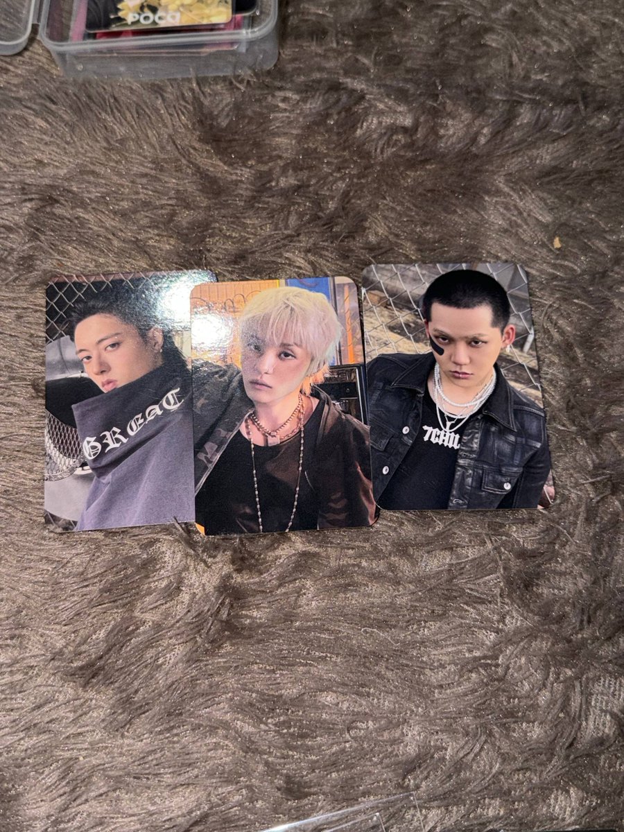 lovegulrs's tweet photo. WTS PHOTOCARD TREASURE https://t.co/aTfB17tR2v
