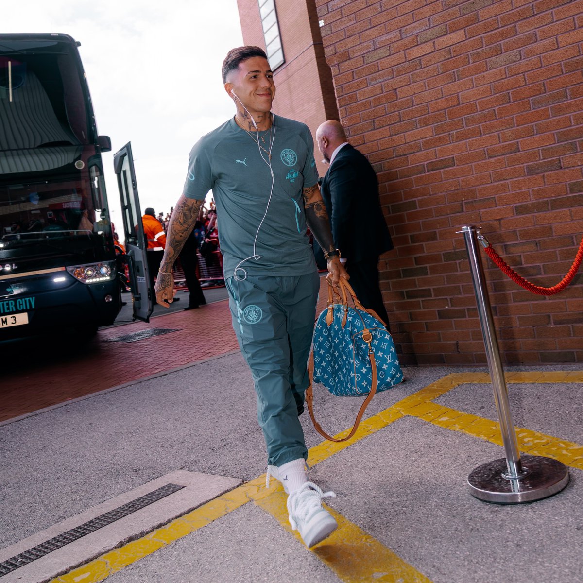 enzitoupdates's tweet photo. "MANCHESTER 🩵🩵🩵 Never stop believing. What a feeling! Enjoy it, Cityzens"

Enzo via Instagram! https://t.co/9dgM14t6ia