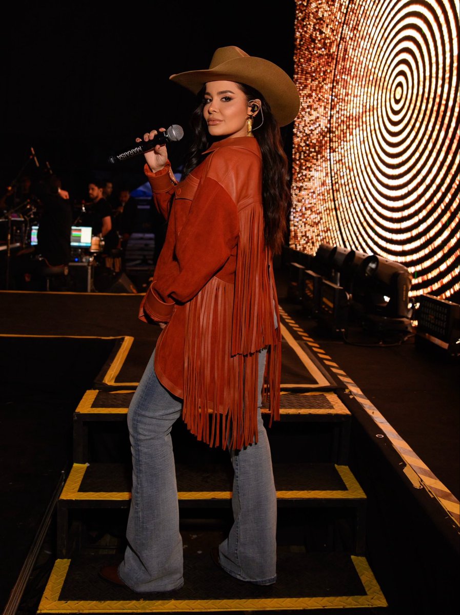 Maraisa's tweet photo. O look está aprovado para ter um encontro incrível com vocês?!♥️🎤

📍Formiga, Minas Gerais. https://t.co/mQMvJaVz3b
