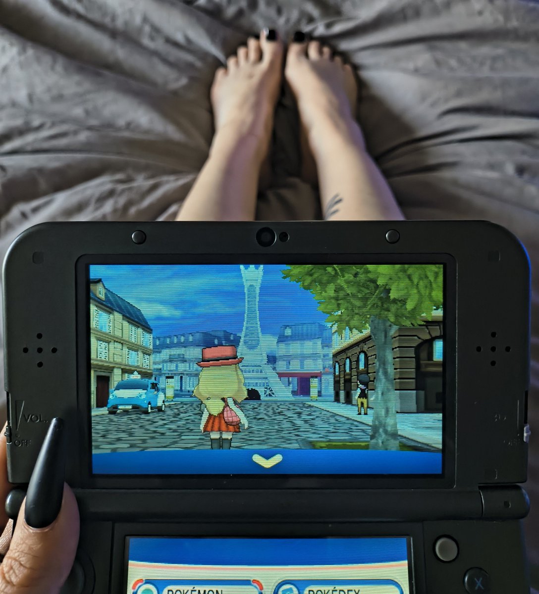 luna_soles_xo's tweet photo. GM 🖤
I'm catching Pokemon while you catch feelings. Now send for coffee. ☕

Findom • feet • drain • finsub • beta • paypig • humanwallet • humanatm https://t.co/274X0FXz6i
