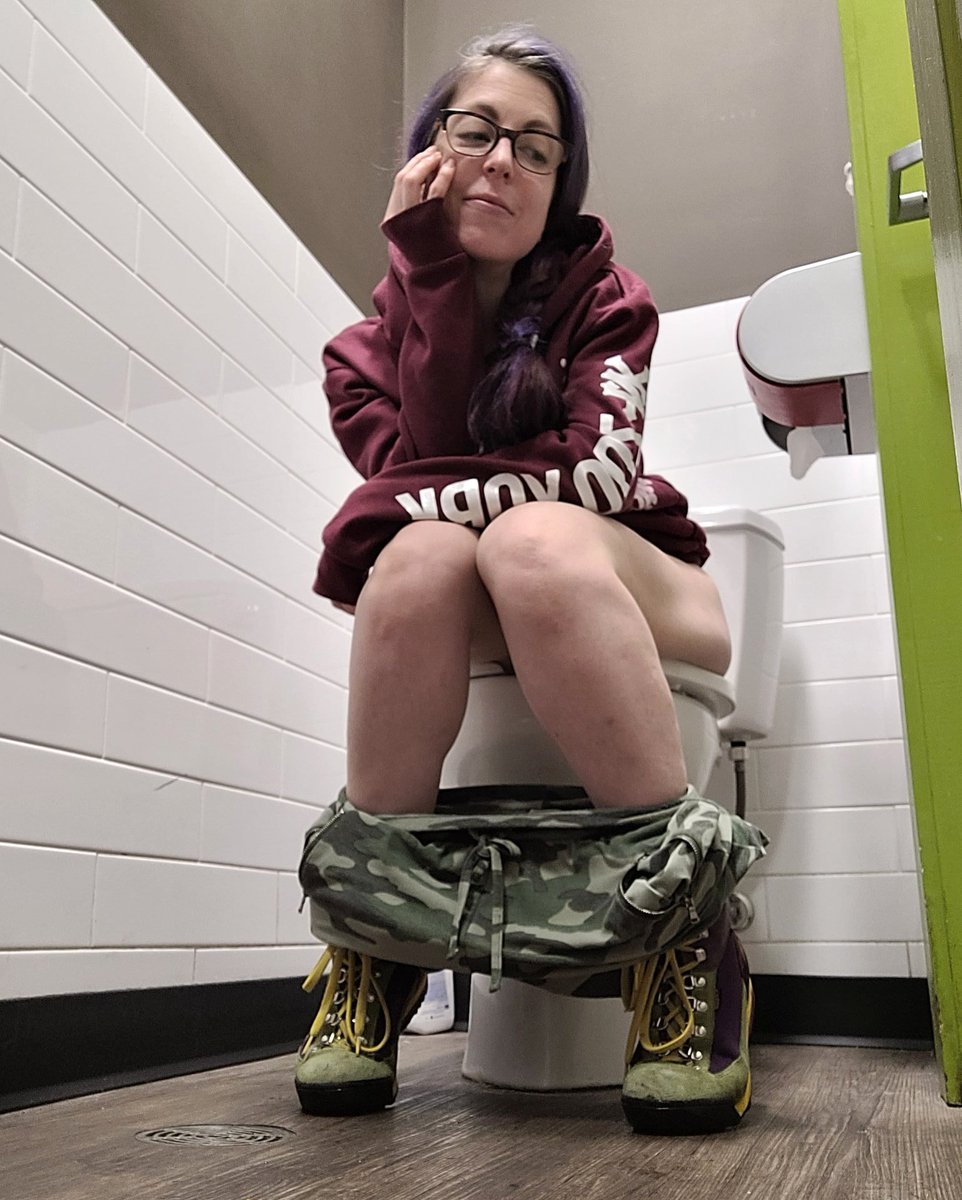 marianeve_2001's tweet photo. #plinplin #pee https://t.co/S4DAFdrW7m